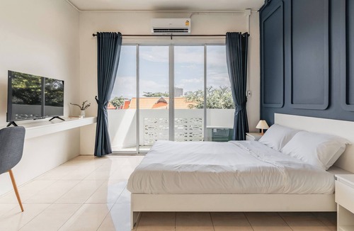 Sri Phum Hotel | Shapel Hostel and Cafe