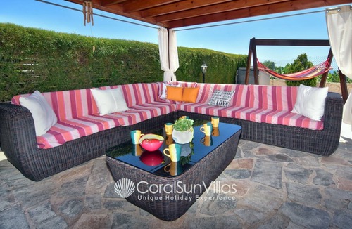 Pegeia Villa | Short walk to Coral Bay strip (5min) Family Villa Quiet area Large Pool Free A/C