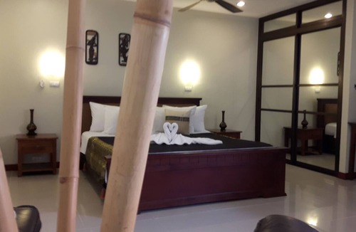 Bang Sare Hotel | Siam Court
