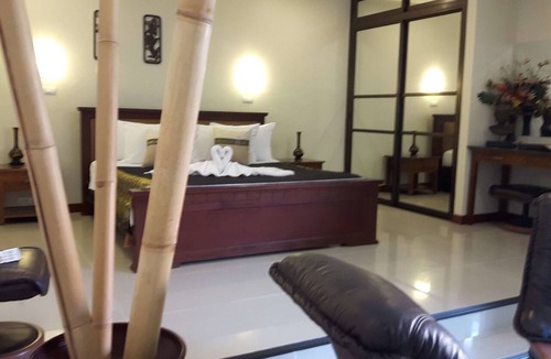 Bang Sare Hotel | Siam Court