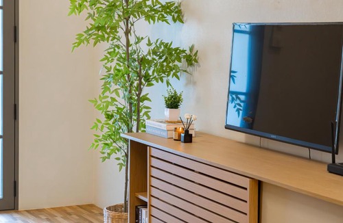 Pom Prap Sattru Phai House | Siam Place - Spacious Family House in Bangkok