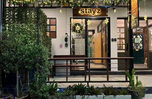 Suan Luang Hostel | Silpasala StayZ