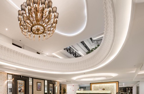 Pratumnak Hill Hotel | Sirin Exclusive Hotel and Residence