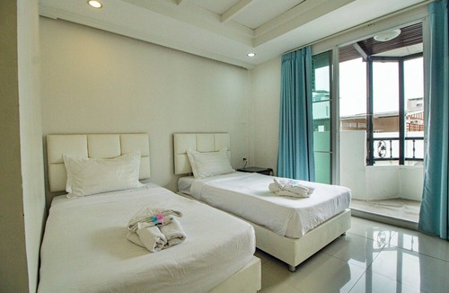 Samsen Nok Hotel | Skutan-MTB Sutthisan