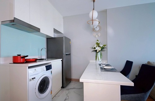 Chang Khlan Apartment | Sky river room overlooking the City of ChiangMai