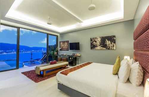 Patong Resort | Sky Suites Indochine Phuket (003)