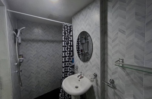 Makkasan Apartment | SkyLink Homes Classic Studio - Airport Link Prattunam Station