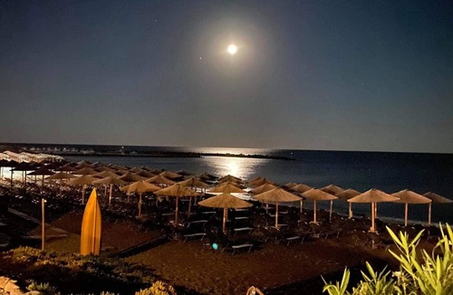 Skiros Condo | Skyros Beachfront Studio-A step away from the beach