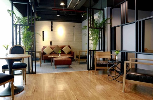 Don Muang Hotel | Sleep Box by Miracle