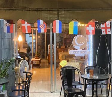 Yan Nawa House | Sleep Break Hostel Sathon