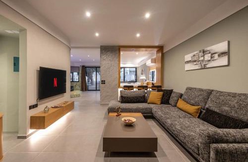 Irakleio Apartment | Smaragdi Luxury Jacuzzi Apartment Noho Premium Living