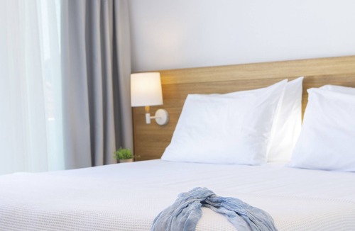 Nidri Hotel | Smile Inn Luxury Accommodation nIn the center of Nidri, next to the sea