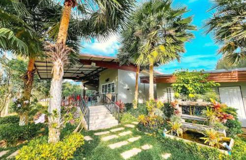 Song Phi Nong Hotel | Social Escape Hotel Lemon Chalet