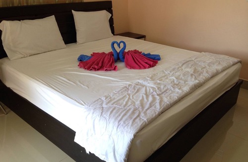 Bang Khun Thian Hotel | Soi44 Rama2 Room for Rent