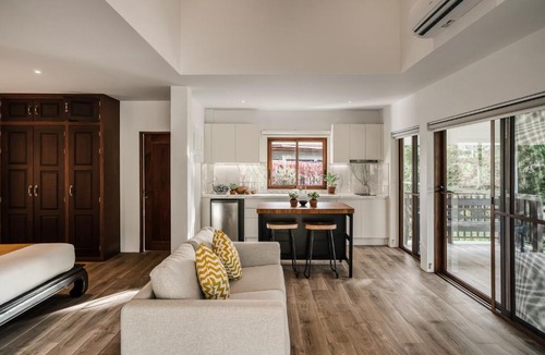 Ban Thalane Villa | Sontaya - Lakeside Studio Villa