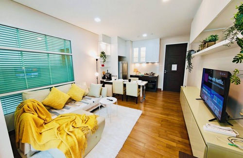 Thonglor Apartment | Spacious Cozy 1BR Bathtub, Heart of Thonglor, 48sqm, Infinity Pool