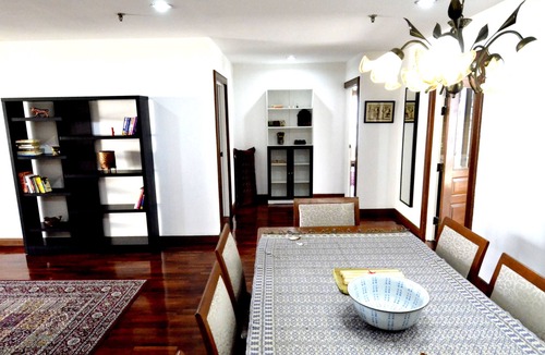 Ploenchit Apartment | SPACIOUS 3BR APT in the Heart of Bangkok