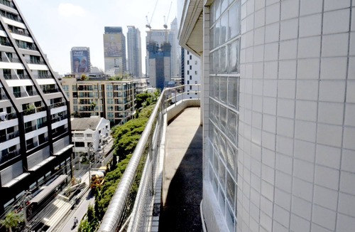 Ploenchit Apartment | SPACIOUS 3BR APT in the Heart of Bangkok