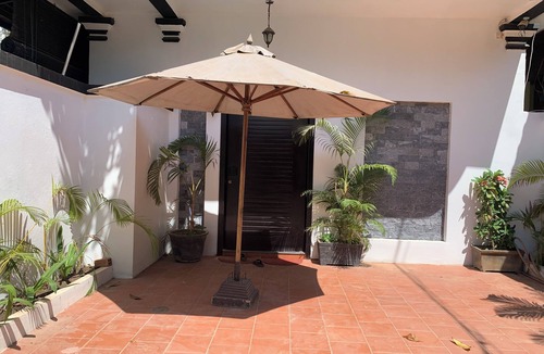 Sangkat Sla Kram House | Spacious 5-bedroom house with private pool