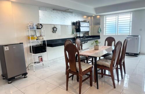 Ruessei Kaev House | Spacious 5BR Townhouse in Central Phnom Penh
