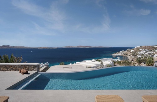 Agios Ioannis House | Spacious 6-bedroom house with WiFi and AC in lovely Mykonos