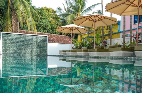 Siem Reap Villa | Spacious 7-bedroom Private Pool Villa in enchanting Krong Siem Reap with AC