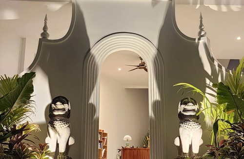 Siem Reap Villa | Spacious 7-bedroom Private Pool Villa in enchanting Krong Siem Reap with AC