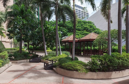 Ratchaprasong Condo | Spacious Classic Retro Style Condo/next to BTS/1 stop from Silom & Siam BTS