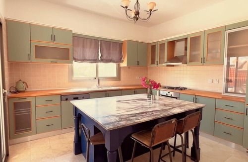 Karavas House | Spacious detached villa with a private swimming pool and landscaped garden