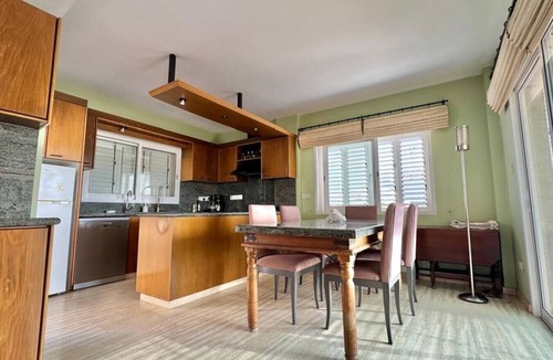 Neapolis Apartment | Spacious Entire Floor Penthouse 200m To The Beach