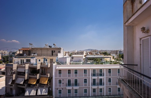 Kerameikos Apartment | Spacious Gazi Studio | Balcony | Walk to Acropolis