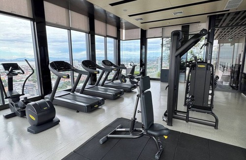 Central Pattaya Apartment | Spacious Luxe Room with Panoramic Pool