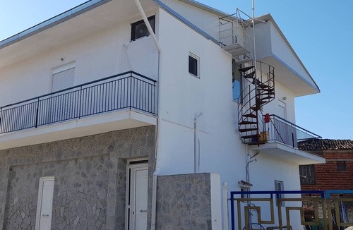 Mikromani Apartment | Spacious Room Next to Kalamata Airport, Heart of Messinia