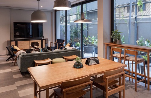 Wang Mai House | Spacious 4BR Home 12Pax + Free Airport Transfer. Walkable to Siam, MBK, BTS