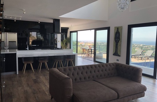Kyrenia Villa | Spectacular villa in Kyrenia
