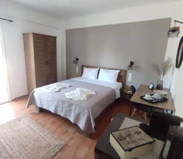 Stalida Bed & Breakfast | Stalis Drops