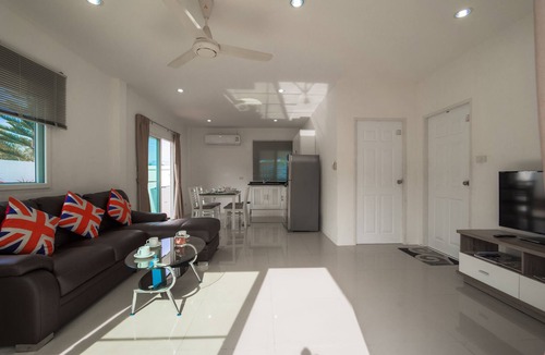 Chalong Villa | Star Private Pool Villa Peaceful 2 Br Tropical Hill