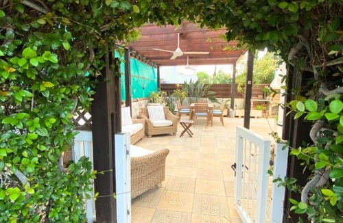 Alexandroupoli Villa | Statue Family Holiday Villa