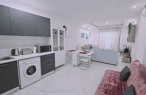 Larnaca City Centre Apartment | STAY Treasure Apartment