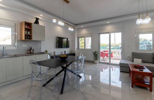 Tavronitis House | Stella's House near the Sea in Tavronitis