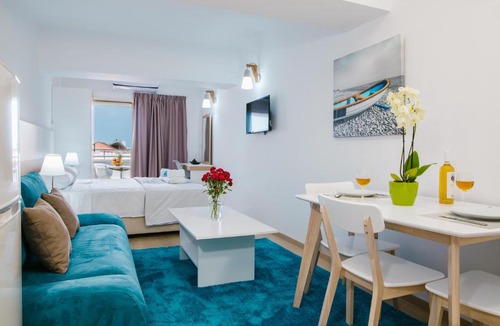 Larnaca City Centre Apartment | Stephanie Studios