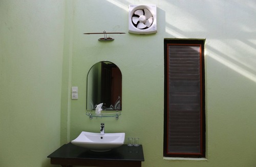 Kampong Thma Hotel | Steung Chinet Bungalow