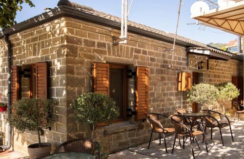 Pamvotida Apartment | Stone House 1954