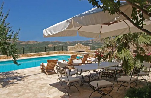 Roumeli Villa | Stone Villas House.