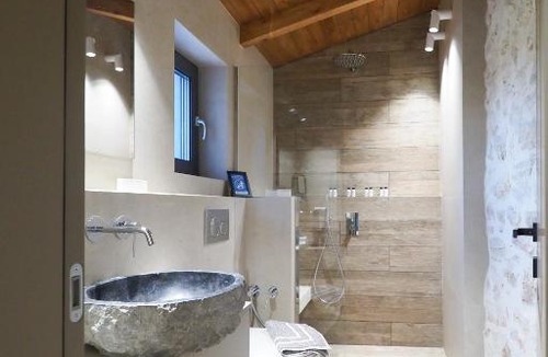 Dodoni House | Stonehouse Grace