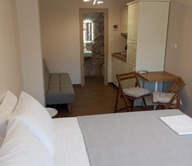 Korinos Apartment | Storks apartments