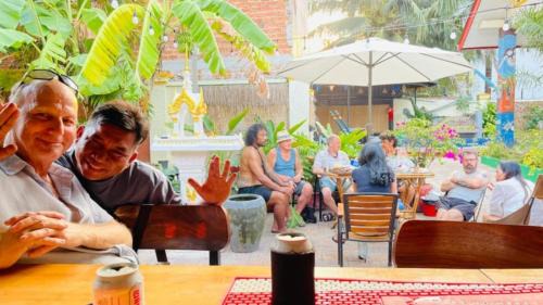 Kampot House | Studebaker Guesthouse & Pool