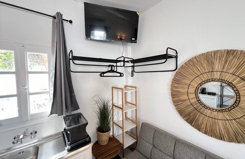 Parikia Apartment | Studio 'Aeolian Blu 11' with Sea View, Wi-Fi and Air Conditioning