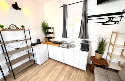 Parikia Apartment | Studio 'Aeolian Blu 11' with Sea View, Wi-Fi and Air Conditioning