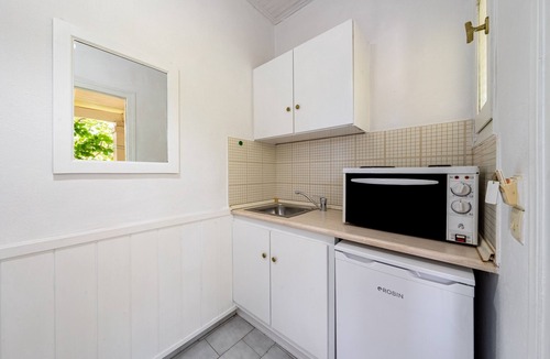 Roda Apartment | Studio 'Alexandros Studios 8' with Shared Pool, Wi-Fi and Air Conditioning